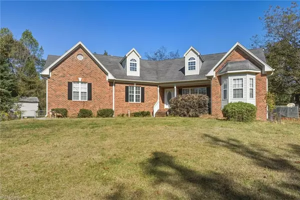 Winston-salem, NC 27107,181 Timberwolfe TRL