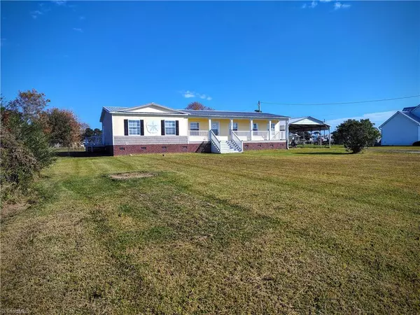 881 Island RD, Harkers Island, NC 28531
