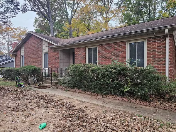 711 Bundaberg LN, Rural Hall, NC 27045