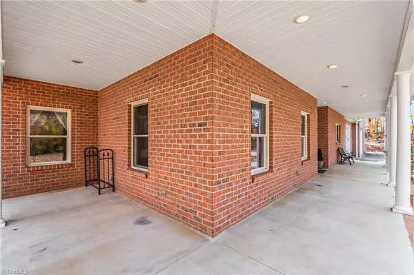 Yadkinville, NC 27055,4508 Wyo RD