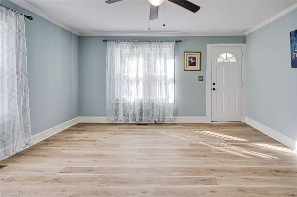 Asheboro, NC 27205,206 W Edgewood CIR