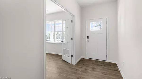 Lexington, NC 27295,444 Falcon LN