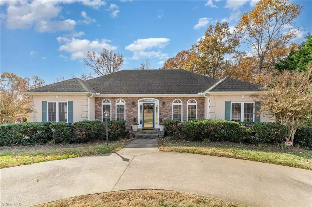 Pfafftown, NC 27040,4476 Lochurst DR