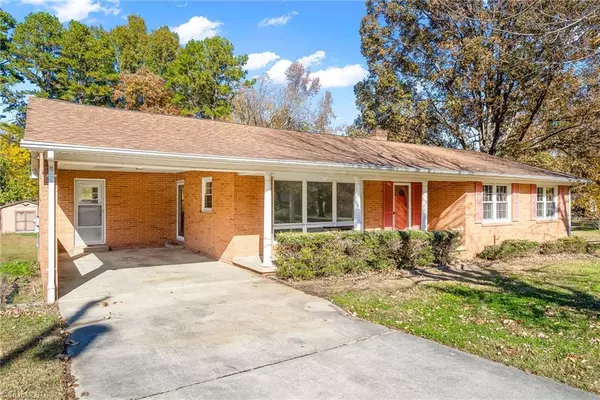 Burlington, NC 27217,1835 Greentree RD