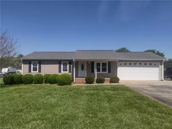 Thomasville, NC 27360,42 Kirk ST