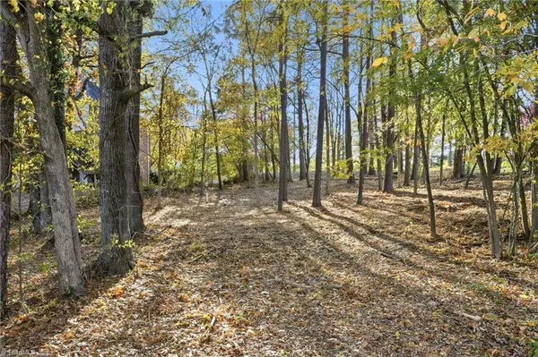 Advance, NC 27006,301 Bing Crosby BLVD