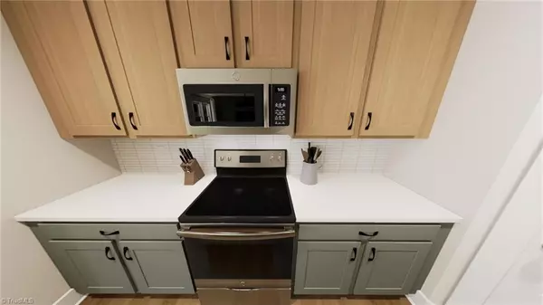 Kernersville, NC 27284,3508 Spring Hope CT