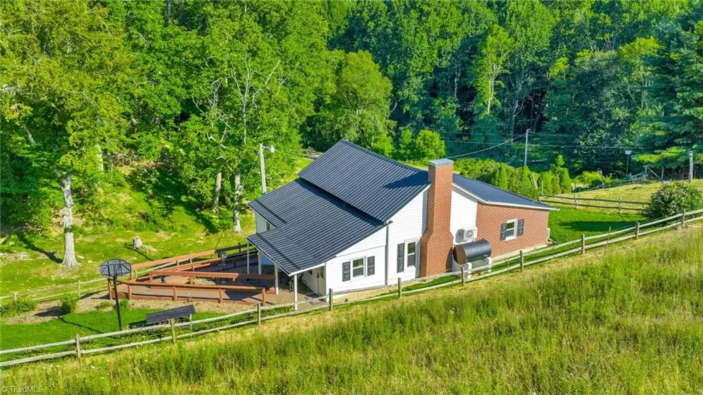 Laurel Springs, NC 28644,922 Prathers Creek Church RD