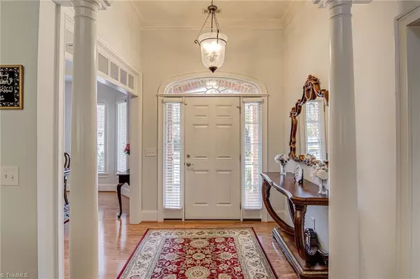 Winston-salem, NC 27104,261 Hollin WAY