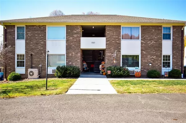 1707 N Main ST #Apt 2, Mount Airy, NC 27030