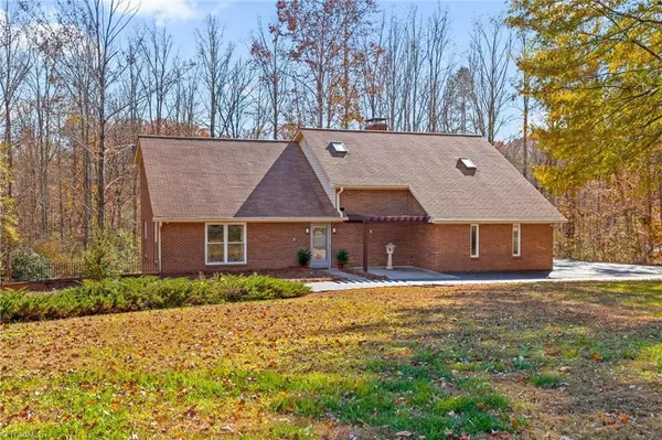 1428 Woodford RD, Lewisville, NC 27023