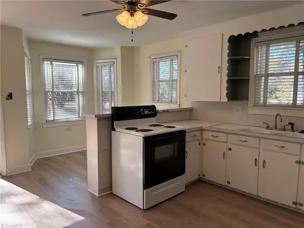 Winston-salem, NC 27107,129 Hartley ST