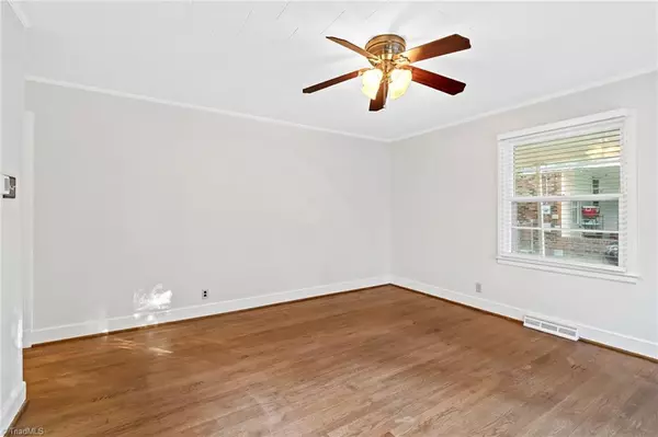 Burlington, NC 27215,2228 May DR