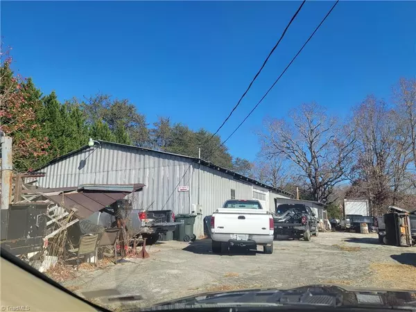 164 Lakeside DR, Walnut Cove, NC 27052