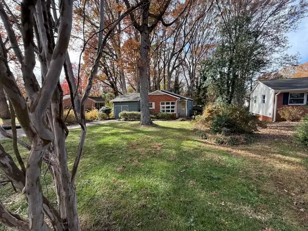 Winston-salem, NC 27104,408 Burkewood DR