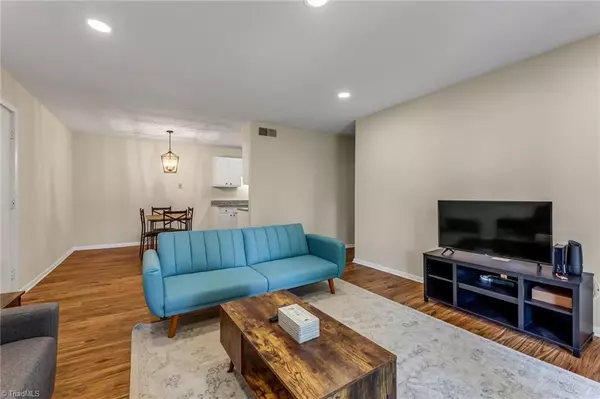 Winston-salem, NC 27103,2260 Sunderland RD #87W