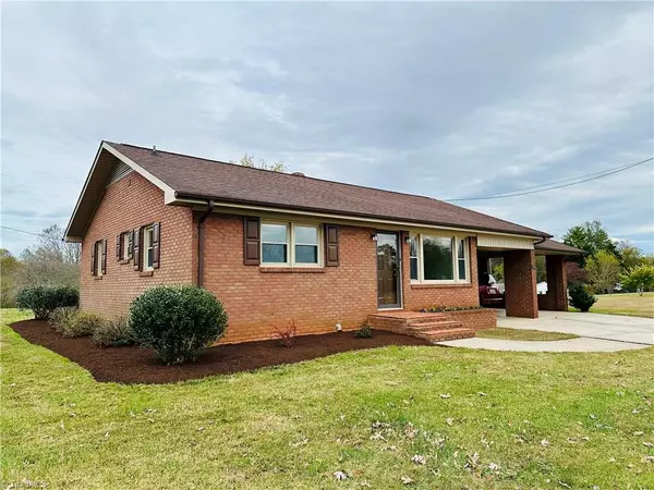 North Wilkesboro, NC 28659,3028 Sparta RD