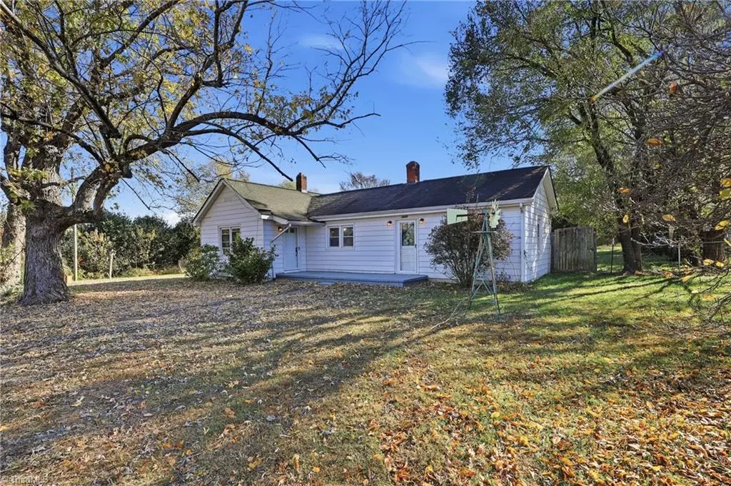 Winston-salem, NC 27107,3868 Grayson DR