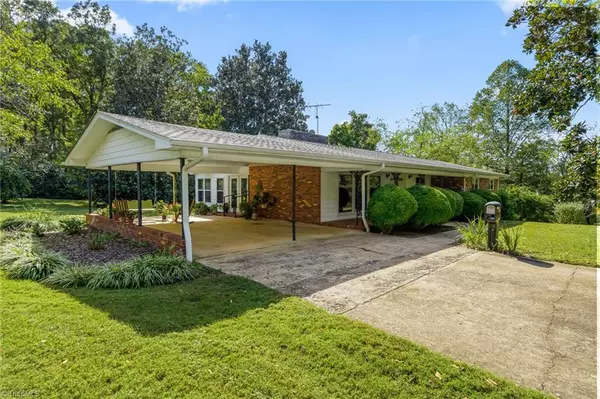 Pinnacle, NC 27043,1520 Brims Grove RD