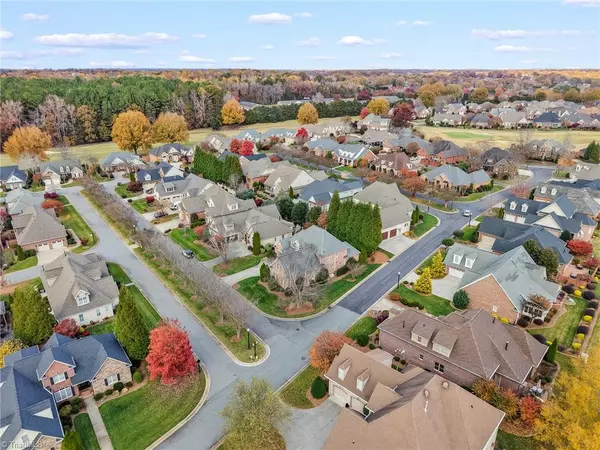 133 Sycamore Commons LN, Advance, NC 27006