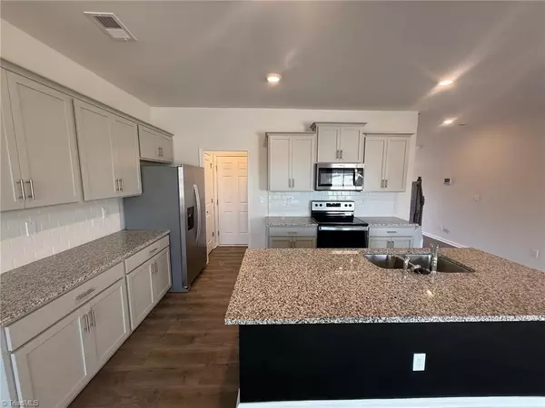 Kernersville, NC 27284,1563 Amberview LN