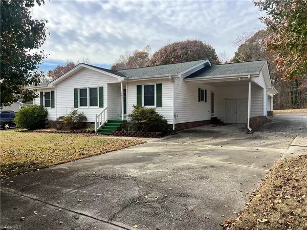 209 Rivermeade DR, Archdale, NC 27263