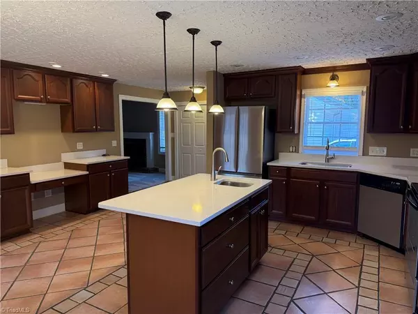 Mocksville, NC 27028,201 Wandering LN