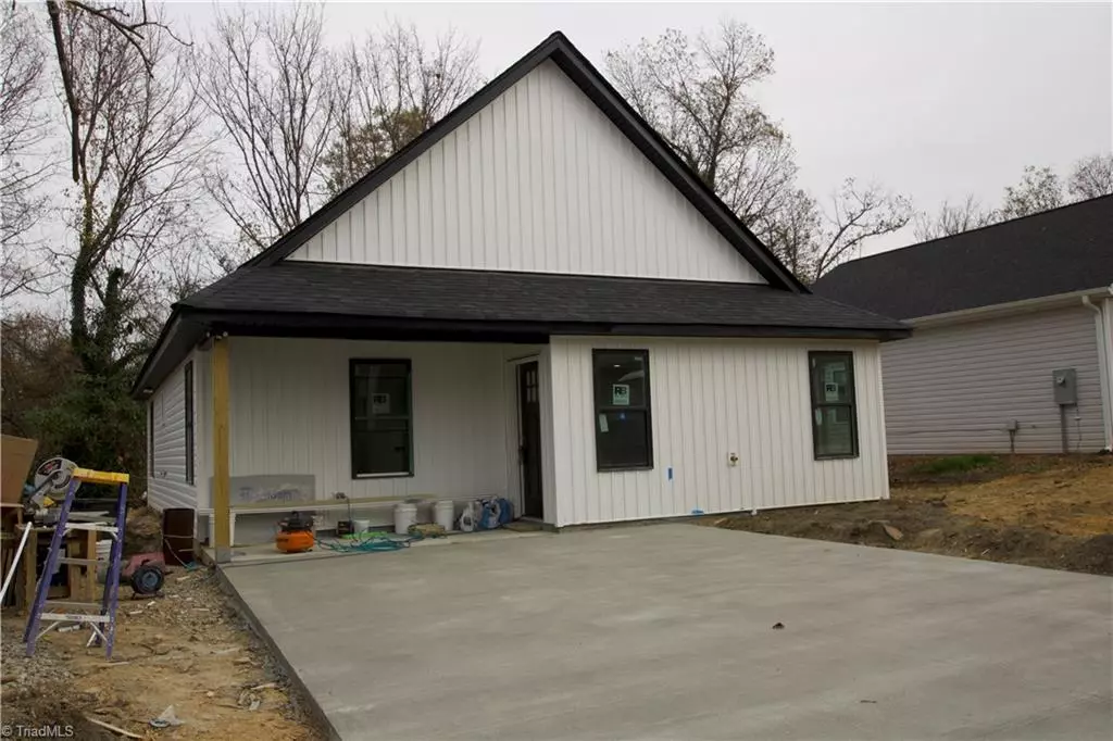 High Point, NC 27260,909 Sharon ST