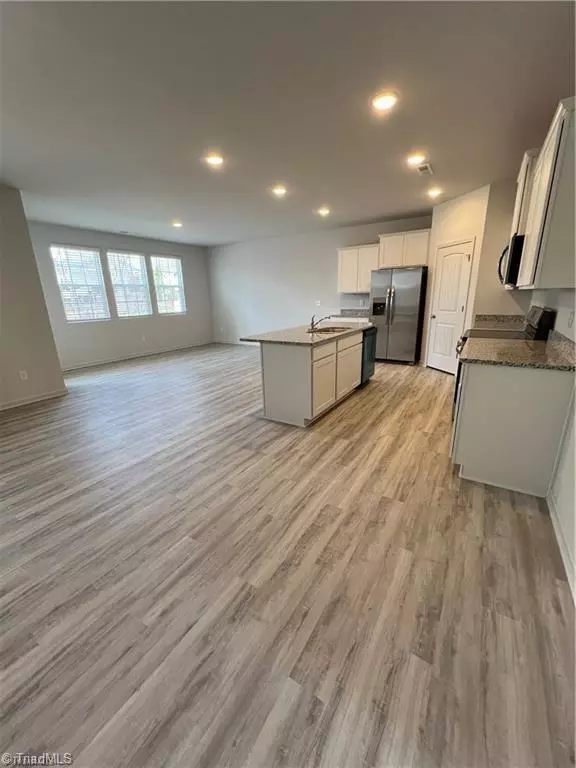 Kernersville, NC 27284,5909 Crossview DR