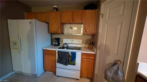 High Point, NC 27260,1067 Bridgend DR