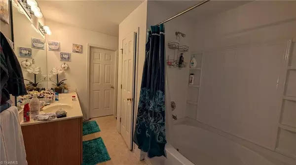 High Point, NC 27260,1067 Bridgend DR