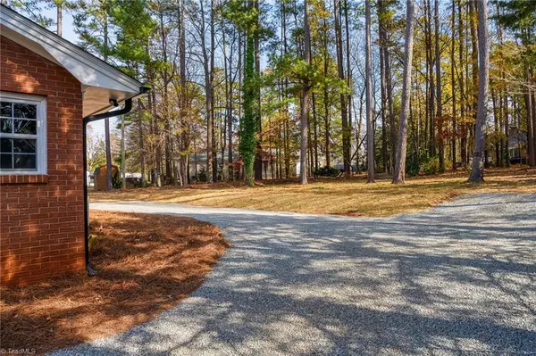 Lexington, NC 27292,915 Fairview DR