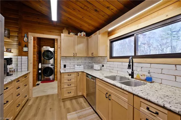 Mount Airy, NC 27030,2147 Sparger RD