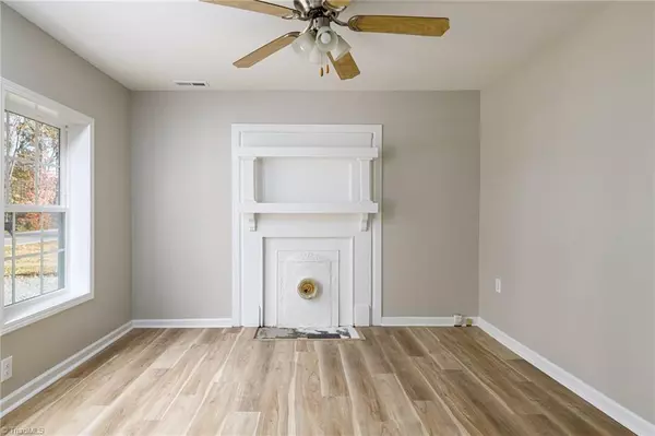 Thomasville, NC 27360,6012 Ball Park RD