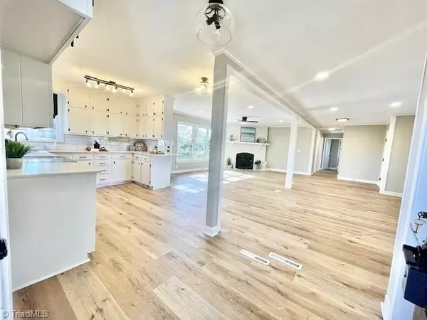 Reidsville, NC 27320,1942 Flat Rock RD