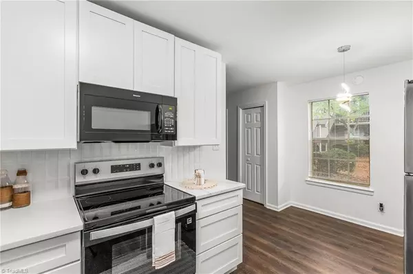 Winston-salem, NC 27104,3824 Country Club RD #D