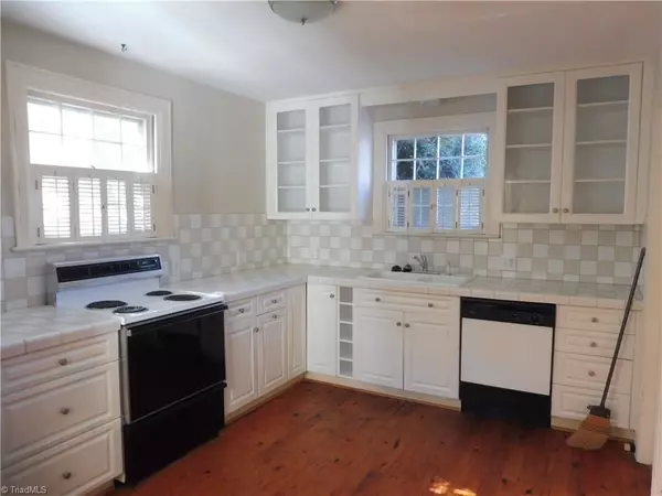 Winston-salem, NC 27103,819 Madison AVE