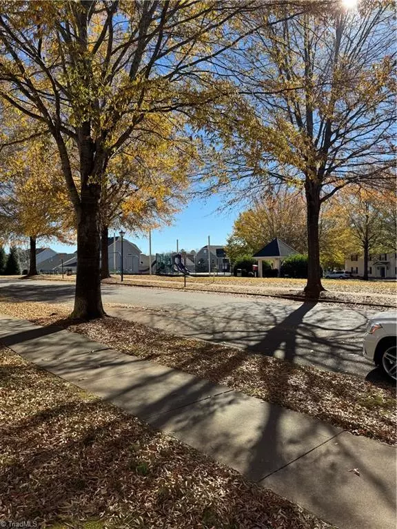 Advance, NC 27006,107 Oak Wind DR #102