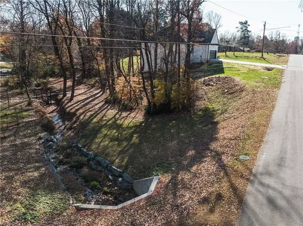 Kernersville, NC 27284,313 Broken Saddle LN