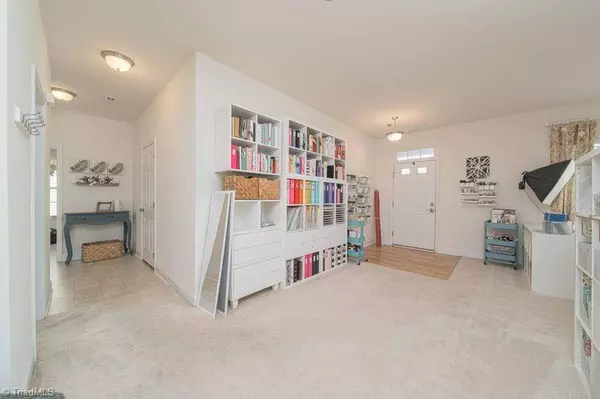 Kernersville, NC 27284,2094 Longburn DR