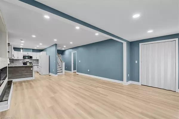 High Point, NC 27262,113 Briggs PL