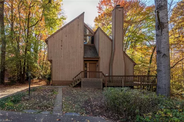 1138 Edgebrook DR, Winston-salem, NC 27106