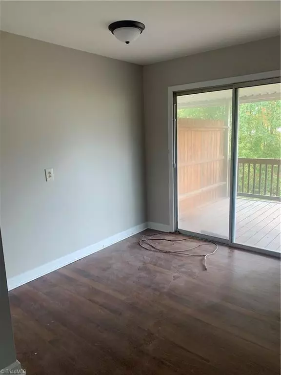 Mocksville, NC 27028,209 Country LN