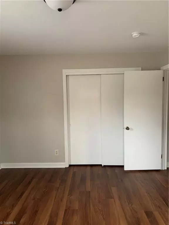 Mocksville, NC 27028,209 Country LN