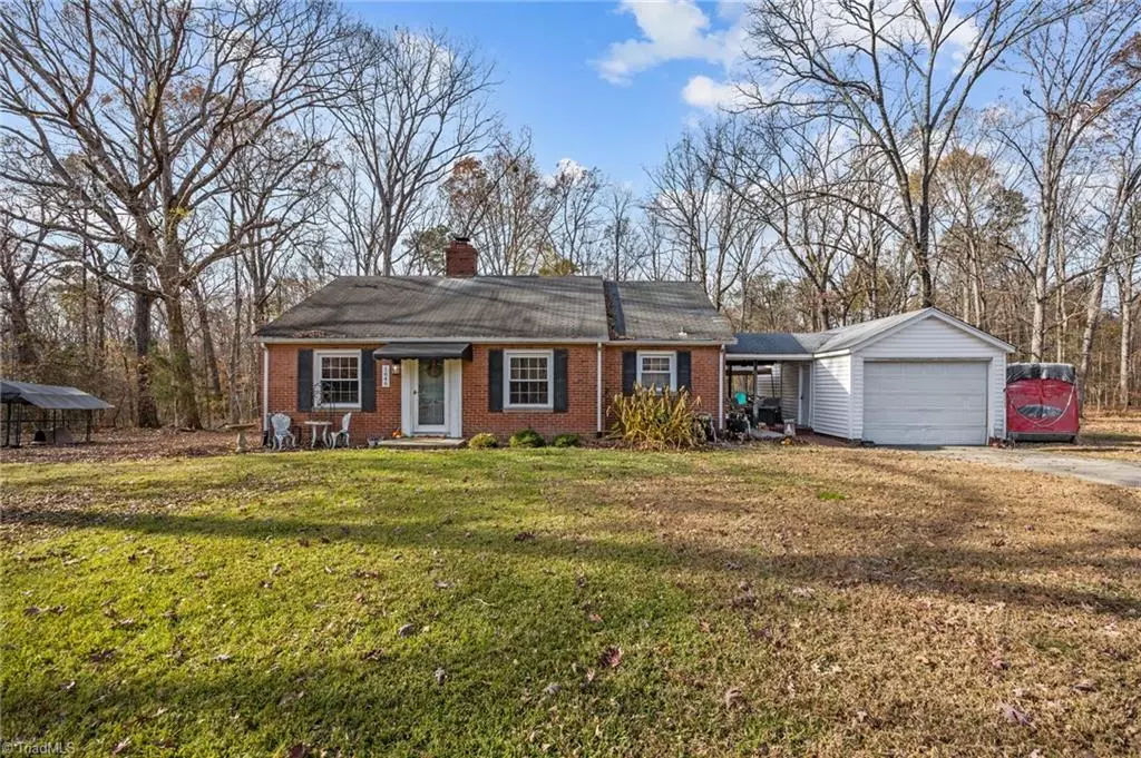 Burlington, NC 27217,1646 Sandy Cross RD