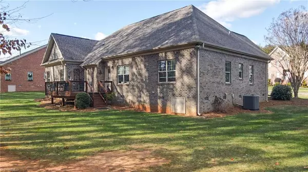 King, NC 27021,148 Glen Brooke LN