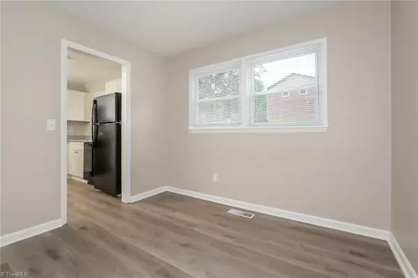 Winston-salem, NC 27103,511 Foxcroft DR #511