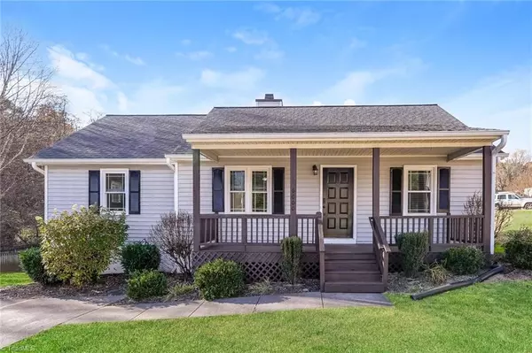 6000 Southcrest DR, Clemmons, NC 27012