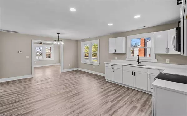 Greensboro, NC 27406,312 Robbins ST