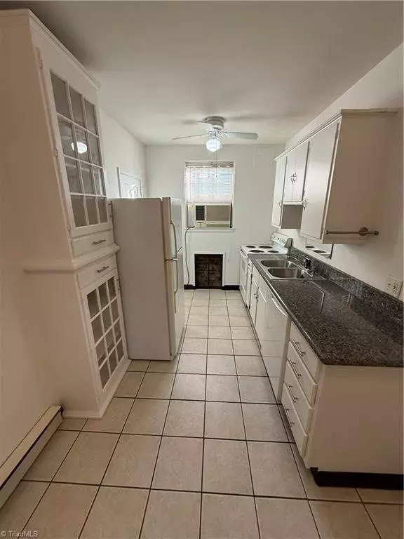 Winston-salem, NC 27101,1314 Glade ST #35